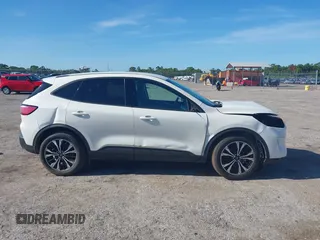 2022 Ford Escape SE z VIN 1FMCU0G64NUB84513, wystawiony jako IAAI lot #42579903 z przebiegiem 44 546 mil mil oraz . Historia ofert i sprzedaży dostępna na DreamBid. Obrazek 14.
