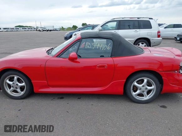 2002 Mazda MX-5 Miata Cloth with VIN JM1NB353220229173, listed as a IAAI auction lot 42344106 with 153,242 mi miles and . Bid and sale history available at DreamBid. Image 14.