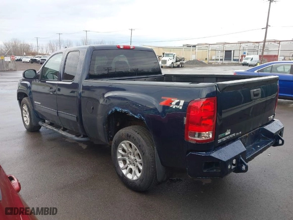 2011 GMC Sierra 1500 SLE with VIN 1GTR2VE37BZ158318, listed as a IAAI auction lot 42025013 with 209,094 mi miles. Bid and sale history available at carsss.com. Image 3.