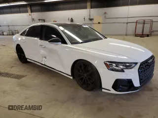 2022 Audi S8 z VIN WAULSBF83NN008651, wystawiony jako Copart lot #75903254 z przebiegiem 32 405 mil mil oraz Szkoda całkowita • Salvage title. Historia ofert i sprzedaży dostępna na DreamBid. Obrazek 4.