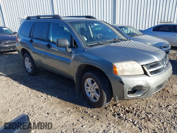 2008 Mitsubishi Endeavor LS with VIN 4A4MN21S98E025632, listed as a IAAI auction lot 41715672 with 213,217 mi miles. Bid and sale history available at carsss.com. Image 1.