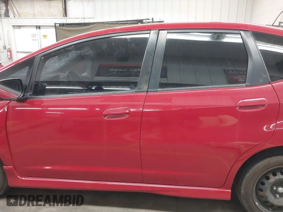 2009 Honda Fit Sport with VIN JHMGE88409S043811, listed as a IAAI auction lot 41842181 with 160,855 mi miles. Bid and sale history available at carsss.com. Image 15.