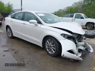 2017 Ford Fusion SE with VIN 3FA6P0HD2HR274458, listed as a IAAI auction lot 42042518 with 99,983 mi miles and . Bid and sale history available at carsss.com. Image 1.