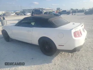 2011 Ford Mustang V6 with VIN 1ZVBP8EM2B5108198, listed as a Copart auction lot 88306225 with 125,270 mi miles and Salvage Title. Bid and sale history available at carsss.com. Image 2.