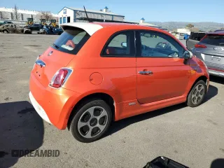 2015 FIAT 500e with VIN 3C3CFFGE0FT672771, listed as a Copart auction lot 46716455 with 45,088 mi miles and Salvage Title. Bid and sale history available at carsss.com. Image 3.