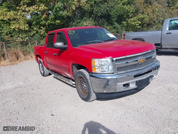 2012 Chevrolet Silverado 1500 LT with VIN 1GCPKSE71CF144202, listed as a IAAI auction lot 40365601 with 89,633 mi miles. Bid and sale history available at carsss.com. Image 1.