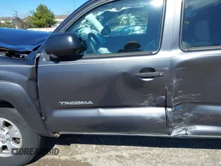 2015 Toyota Tacoma with VIN 3TMLU4EN0FM194841, listed as a IAAI auction lot 41860349 with 200,005 mi miles and . Bid and sale history available at DreamBid. Image 18.