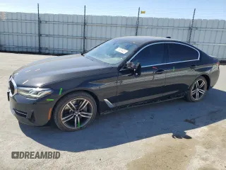 2022 BMW 5 Series 530i xDrive с VIN WBA13BJ09NCL02671, выставлен на аукционе Copart как лот 55834425 с пробегом 15 356 миль миль и Списание • Salvage title. История ставок и продаж доступна на DreamBid. Изображение 1.