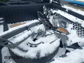 2019 Toyota Tacoma SR z VIN 3TMCZ5AN8KM211246, wystawiony jako IAAI lot #41574346 z przebiegiem 66 825 mil mil oraz . Historia ofert i sprzedaży dostępna na DreamBid. Obrazek 12.