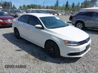 2013 Volkswagen Jetta TDI w/Premium с VIN 3VWLL7AJXDM388780, выставлен на аукционе IAAI как лот 42167972 с пробегом 189 950 миль миль и . История ставок и продаж доступна на DreamBid. Изображение 1.