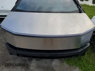 2024 Tesla Cybertruck z VIN 7G2CEHED2RA015326, wystawiony jako Copart lot #73841034 z przebiegiem Nie podano mil oraz Szkoda całkowita • Salvage title. Historia ofert i sprzedaży dostępna na DreamBid. Obrazek 12.