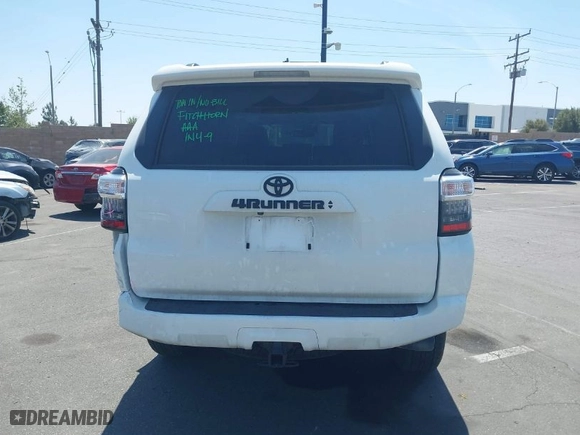 2024 Toyota 4Runner SR5 Premium with VIN JTENU5JR4R6243479, listed as a IAAI auction lot 42068243 with 17,533 mi miles. Bid and sale history available at carsss.com. Image 17.