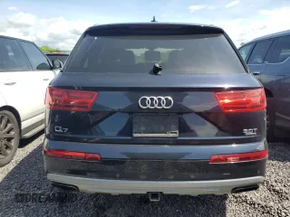 2017 Audi Q7 Premium Plus with VIN WA1LAAF7XHD033350, listed as a Copart auction lot 54946615 with 136,934 mi miles and Salvage Title. Bid and sale history available at DreamBid. Image 6.