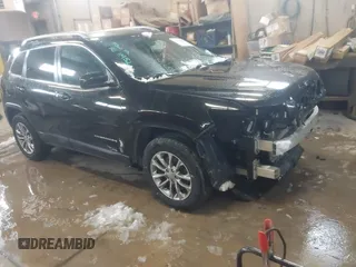 2019 Jeep Cherokee Altitude with VIN 1C4PJMLB4KD268366, listed as a IAAI auction lot 41716837 with 136,185 mi miles. Bid and sale history available at carsss.com. Image 1.