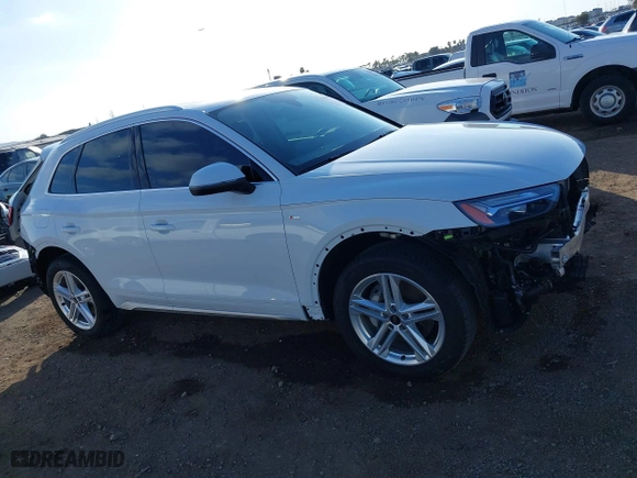 2024 Audi Q5 S line Premium Plus with VIN WA1E2AFY0R2070483, listed as a IAAI auction lot 41450908 with 12,881 mi miles. Bid and sale history available at carsss.com. Image 14.