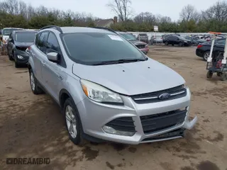 2016 Ford Escape SE with VIN 1FMCU9G94GUC06902, listed as a IAAI auction lot 41432640 with 200,575 mi miles. Bid and sale history available at carsss.com. Image 1.
