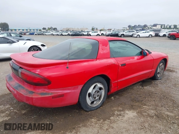 1995 Pontiac Firebird Firebird z VIN 2G2FS22K8S2253829, wystawiony jako IAAI lot #42471573 z przebiegiem 193 095 mil mil oraz . Historia ofert i sprzedaży dostępna na DreamBid. Obrazek 6.