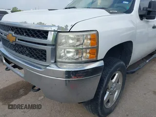 2013 Chevrolet Silverado 2500HD LT with VIN 1GC1CXCGXDF213053, listed as a IAAI auction lot 41938923 with 251,943 mi miles. Bid and sale history available at carsss.com. Image 6.