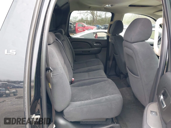2007 Chevrolet Avalanche 1LT with VIN 3GNEC12077G137899, listed as a IAAI auction lot 41526144 with 245,890 mi miles and . Bid and sale history available at DreamBid. Image 8.