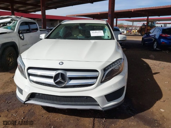 2015 Mercedes-Benz GLA-Class GLA 250 with VIN WDCTG4GB8FJ060855, listed as a IAAI auction lot 41401122 with NaN miles. Bid and sale history available at carsss.com. Image 12.