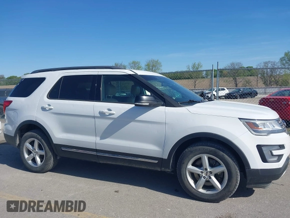2017 Ford Explorer XLT z VIN 1FM5K8D80HGC80158, wystawiony jako IAAI lot #42223158 z przebiegiem 168 503 mil mil oraz . Historia ofert i sprzedaży dostępna na DreamBid. Obrazek 13.