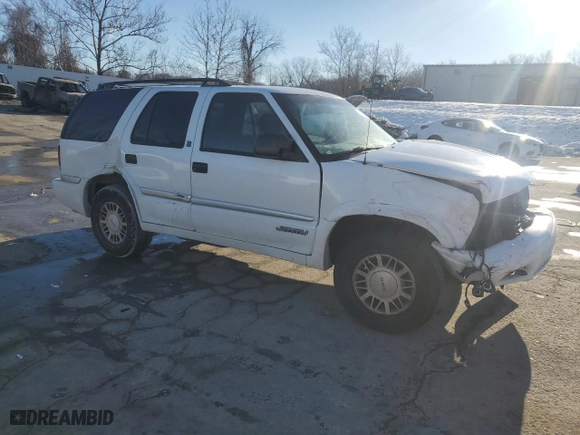 2000 GMC Envoy with VIN 1GKDT13W4Y2348984, listed as a Copart auction lot 89062865 with 159,592 mi miles and Salvage Title. Bid and sale history available at carsss.com. Image 4.