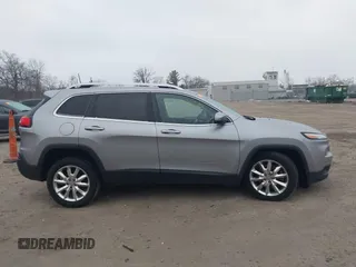 2017 Jeep Cherokee Limited with VIN 1C4PJLDB2HW517656, listed as a IAAI auction lot 41544650 with 143,309 mi miles. Bid and sale history available at carsss.com. Image 14.