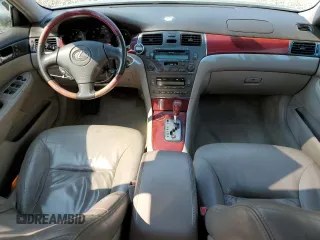 2002 Lexus ES 300 z VIN JTHBF30G525031738, wystawiony jako Copart lot #60660755 z przebiegiem 236 087 mil mil oraz Szkoda całkowita • Salvage title. Historia ofert i sprzedaży dostępna na DreamBid. Obrazek 8.
