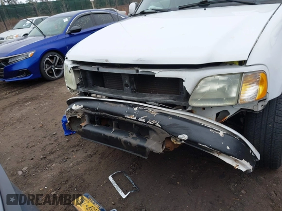 2003 Ford F-150 XL with VIN 1FTRX17W73NA42322, listed as a IAAI auction lot 41680100 with 129,295 mi miles. Bid and sale history available at carsss.com. Image 6.