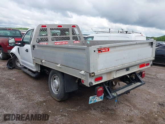 2017 Ford F-250 XL с VIN 1FDBF2A64HEC86581, выставлен на аукционе IAAI как лот 42197355 с пробегом 107 873 миль миль и . История ставок и продаж доступна на DreamBid. Изображение 3.