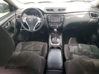 2014 Nissan Rogue S z VIN 5N1AT2MT3EC827200, wystawiony jako Copart lot #55521025 z przebiegiem Nie podano mil oraz Szkoda całkowita • Salvage title. Historia ofert i sprzedaży dostępna na DreamBid. Obrazek 8.