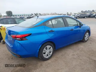 2020 Nissan Versa S z VIN 3N1CN8DV3LL870144, wystawiony jako IAAI lot #42117133 z przebiegiem 70 447 mil mil oraz . Historia ofert i sprzedaży dostępna na DreamBid. Obrazek 4.