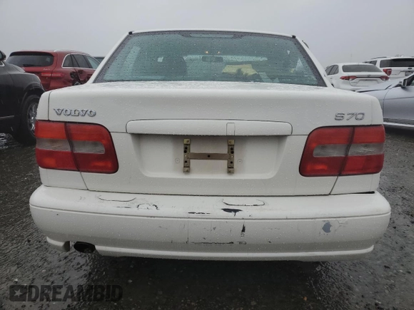 1999 Volvo S70 с VIN YV1LS55A2X2611694, выставлен на аукционе Copart как лот 43749155 с пробегом 185 184 миль миль и Списание • Salvage title. История ставок и продаж доступна на DreamBid. Изображение 6.