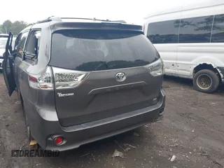 2019 Toyota Sienna SE with VIN 5TDXZ3DC4KS014221, listed as a IAAI auction lot 42275498 with 32,381 mi miles and . Bid and sale history available at DreamBid. Image 15.