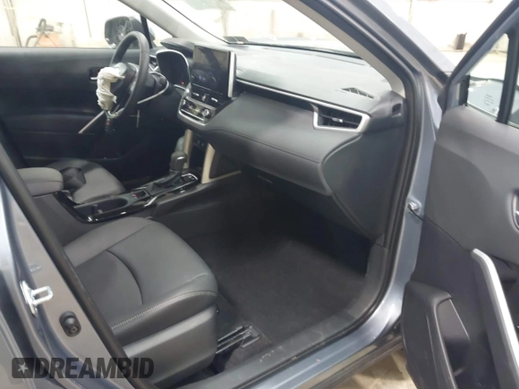 2024 Toyota Corolla Cross XLE with VIN 7MUDAABG4RV119068, listed as a IAAI auction lot 42600620 with 3,817 mi miles and . Bid and sale history available at DreamBid. Image 5.