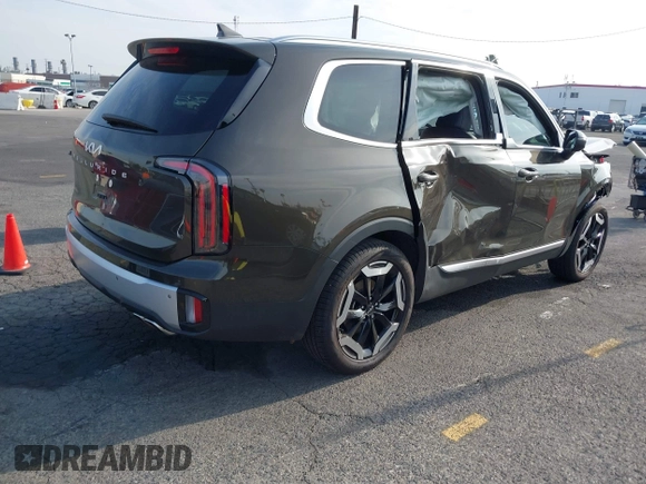 2024 Kia Telluride EX with VIN 5XYP34GC3RG521217, listed as a IAAI auction lot 41349510 with 3,798 mi miles and . Bid and sale history available at DreamBid. Image 4.
