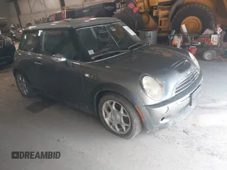 2006 MINI Hardtop S with VIN WMWRE33526TN25776, listed as a IAAI auction lot 42562850 with 132,354 mi miles and . Bid and sale history available at DreamBid. Image 1.