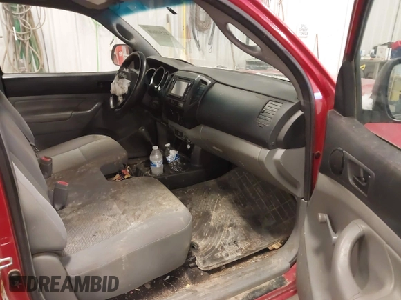 2014 Toyota Tacoma with VIN 5TFNX4CN0EX040271, listed as a IAAI auction lot 41548600 with 164,516 mi miles and . Bid and sale history available at DreamBid. Image 5.