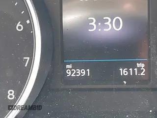 2018 Volkswagen Tiguan SEL с VIN 3VV3B7AX7JM219565, выставлен на аукционе IAAI как лот 41906582 с пробегом 92 391 миль миль и . История ставок и продаж доступна на DreamBid. Изображение 15.