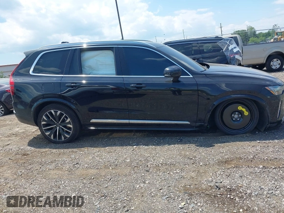 2025 Volvo XC90 Plus with VIN YV4062PB3S1366904, listed as a IAAI auction lot 42651118 with 10,380 mi miles and . Bid and sale history available at DreamBid. Image 13.