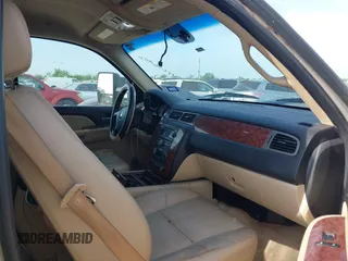 2008 Chevrolet Suburban LTZ with VIN 1GNFC16038R278002, listed as a IAAI auction lot 42036356 with 257,597 mi miles and . Bid and sale history available at DreamBid. Image 5.