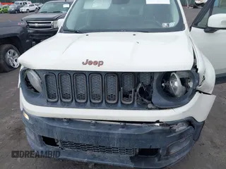 2016 Jeep Renegade Latitude with VIN ZACCJBBT7GPE10859, listed as a IAAI auction lot 41918438 with 117,036 mi miles. Bid and sale history available at carsss.com. Image 6.
