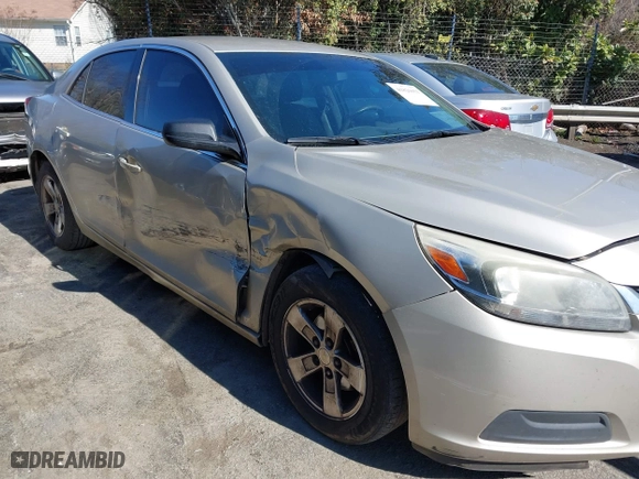 2015 Chevrolet Malibu LS with VIN 1G11B5SL2FF351591, listed as a IAAI auction lot 41826151 with 265,589 mi miles. Bid and sale history available at carsss.com. Image 6.