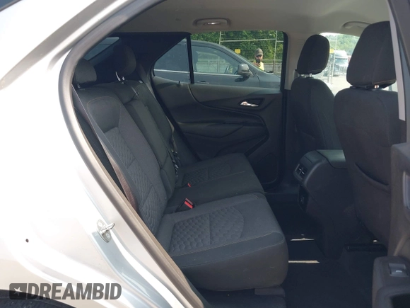 2019 Chevrolet Equinox LT z VIN 3GNAXKEV9KS504114, wystawiony jako IAAI lot #42353280 z przebiegiem 67 573 mil mil oraz . Historia ofert i sprzedaży dostępna na DreamBid. Obrazek 8.
