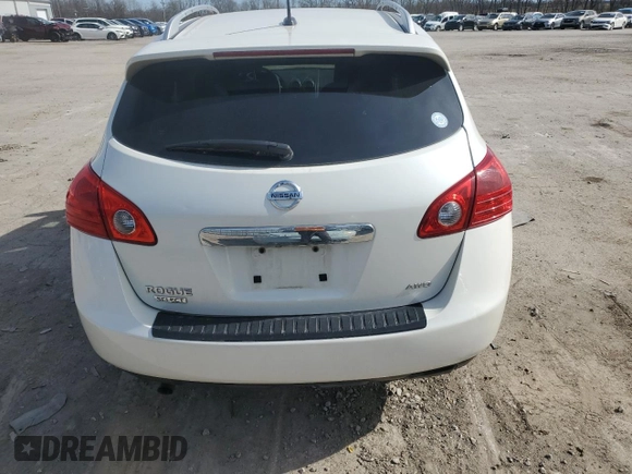 2015 Nissan Rogue S z VIN JN8AS5MV6FW770957, wystawiony jako Copart lot #50017395 z przebiegiem 141 834 mil mil oraz Szkody całkowita. Historia ofert i sprzedaży dostępna na DreamBid. Obrazek 6.