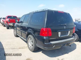 2005 Lincoln Navigator Luxury with VIN 5LMFU27535LJ22782, listed as a IAAI auction lot 41682533 with 244,287 mi miles. Bid and sale history available at carsss.com. Image 3.