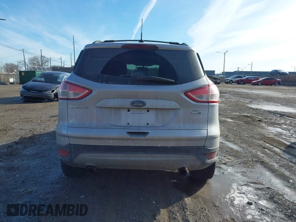 2013 Ford Escape SE with VIN 1FMCU9G98DUD51808, listed as a IAAI auction lot 41527022 with 141,471 mi miles. Bid and sale history available at carsss.com. Image 16.