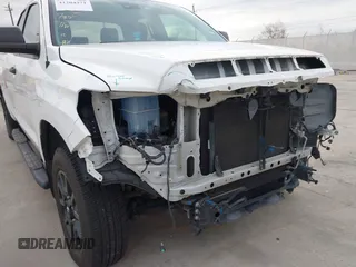 2019 Toyota Tundra 2WD SR with VIN 5TFRY5F19KX245581, listed as a IAAI auction lot 41204371 with 82,784 mi miles. Bid and sale history available at carsss.com. Image 6.
