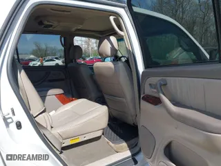 2007 Toyota Sequoia Limited with VIN 5TDZT38A07S288669, listed as a IAAI auction lot 41930533 with 246,724 mi miles. Bid and sale history available at carsss.com. Image 8.
