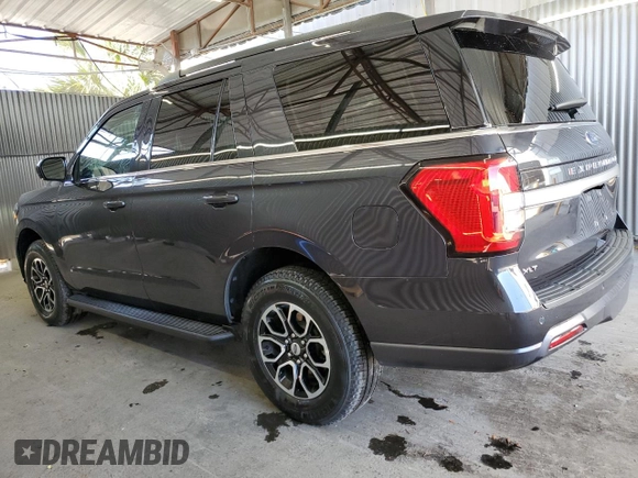 2024 Ford Expedition XLT with VIN 1FMJU1J84REA58417, listed as a Copart auction lot 52782705 with 27,205 mi miles and Clean Title. Bid and sale history available at carsss.com. Image 2.